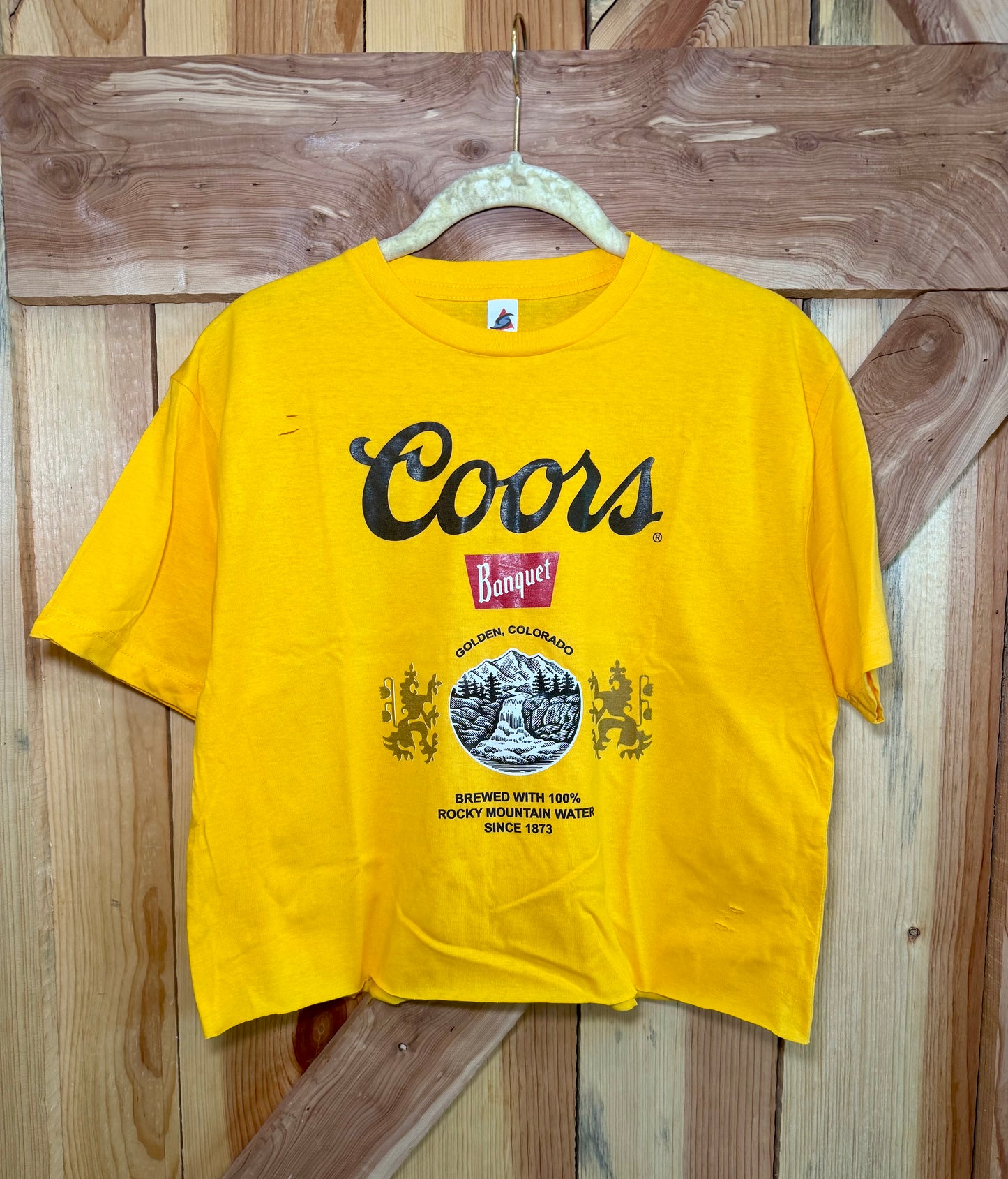 Coors distressed crop tee