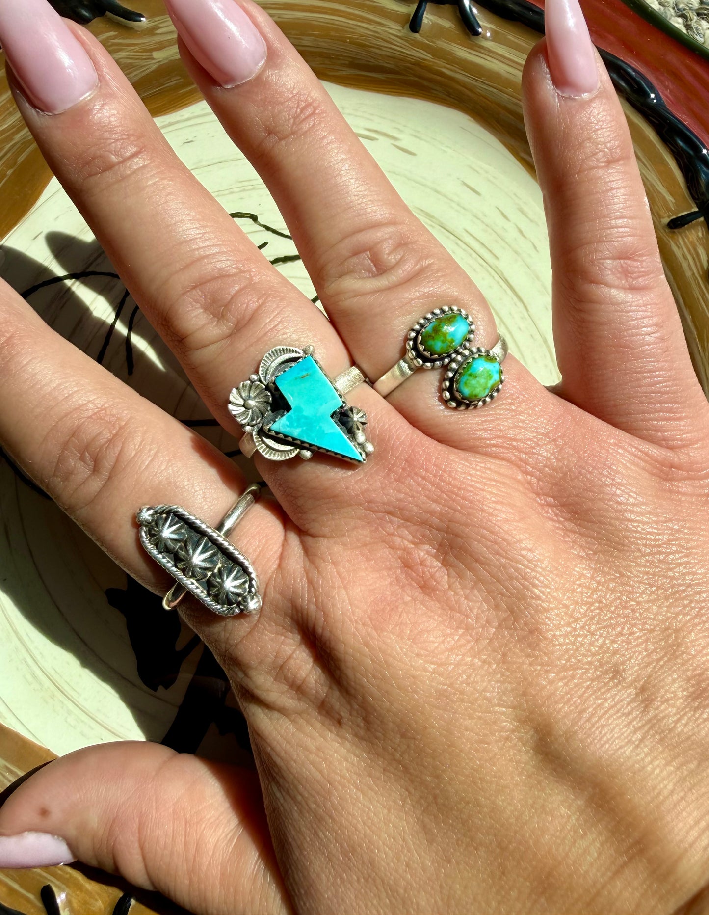 Lightning bolt ring