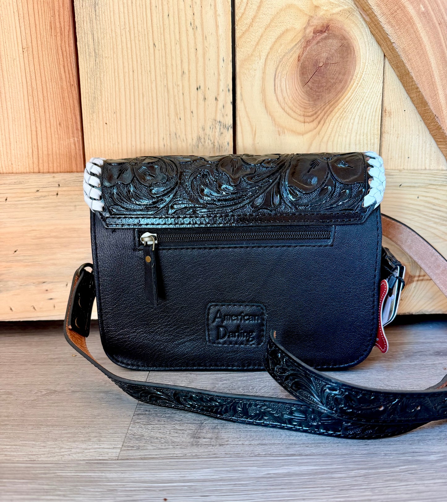 Martha cross body