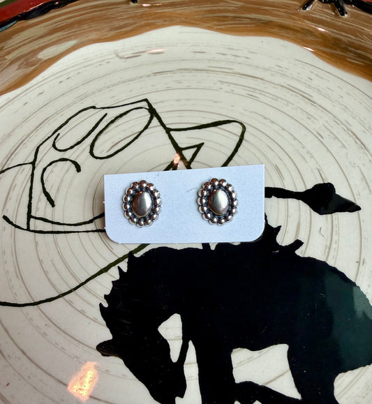 Dainty concho studs