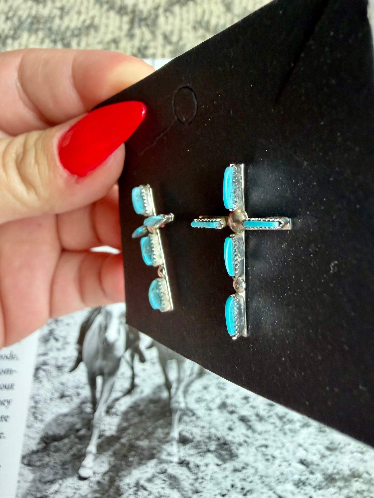 Kingman cross studs