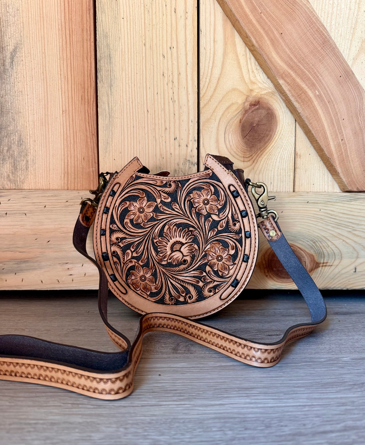 Canteen crossbody