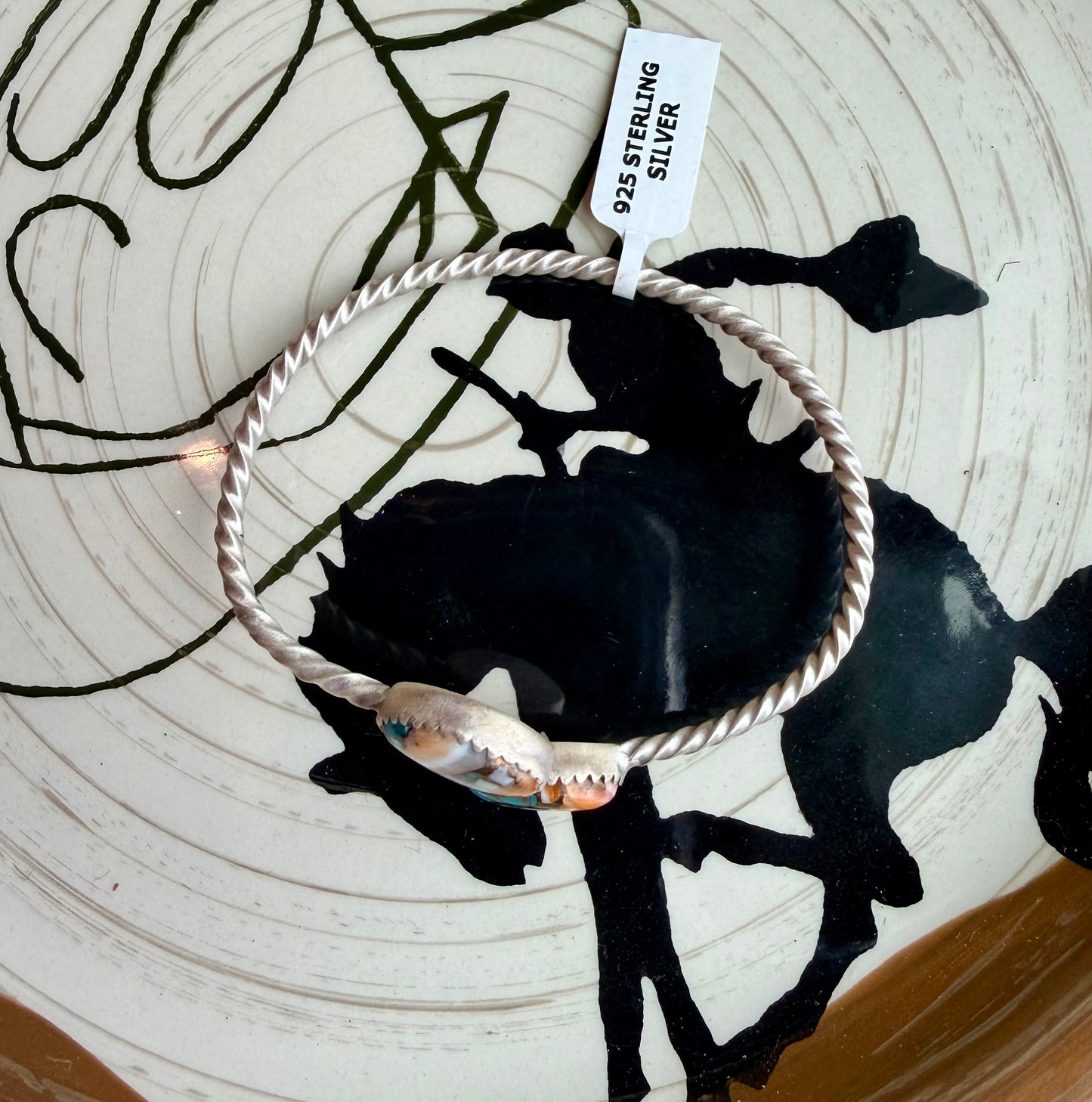 Spiny cuff