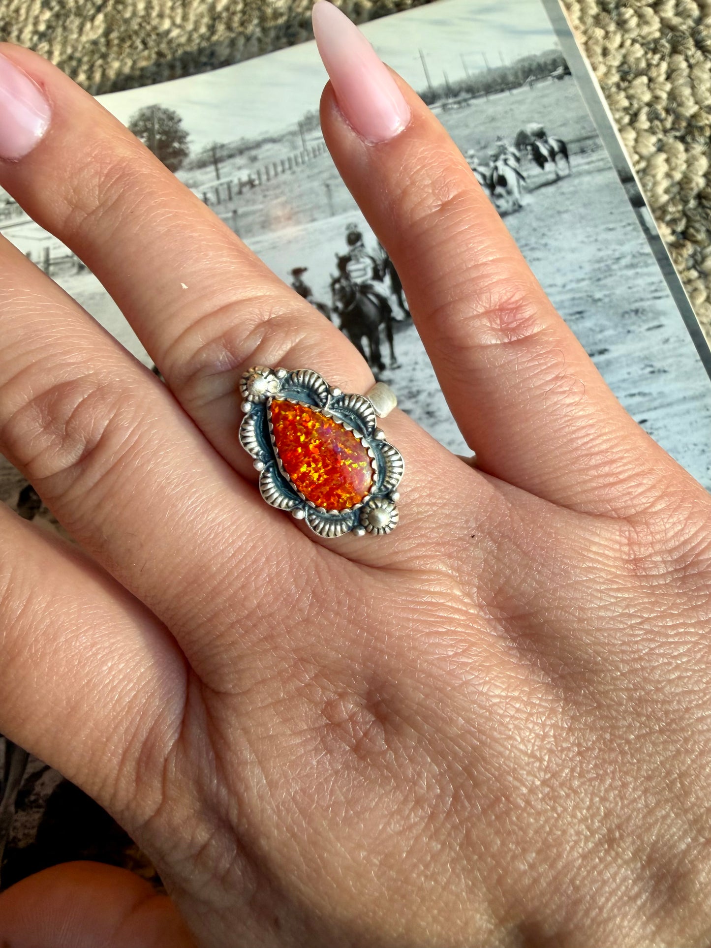 Balloon opal ring