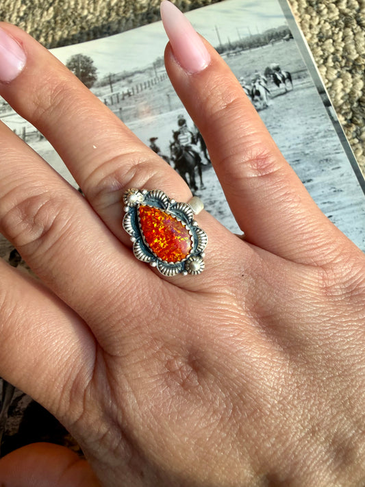 Balloon opal ring