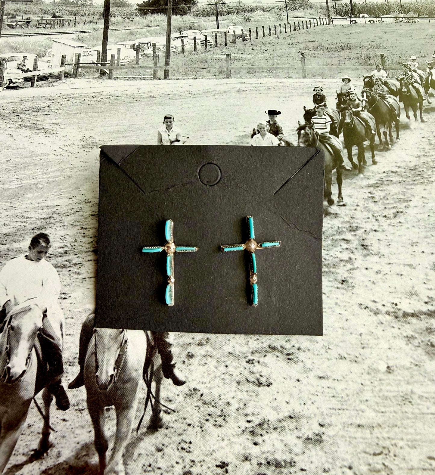 Kingman cross studs