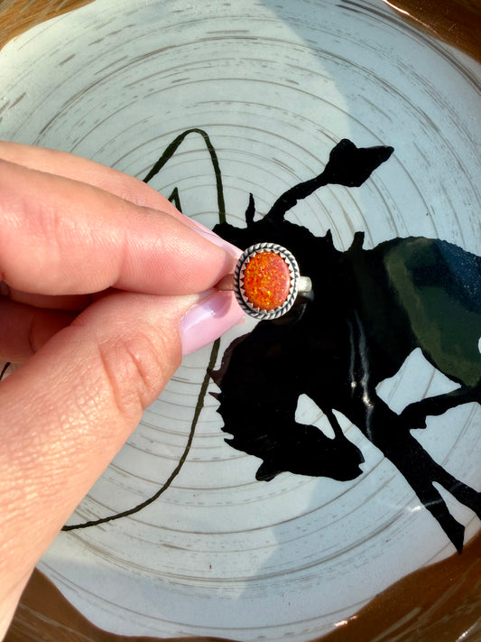 Balloon opal ring
