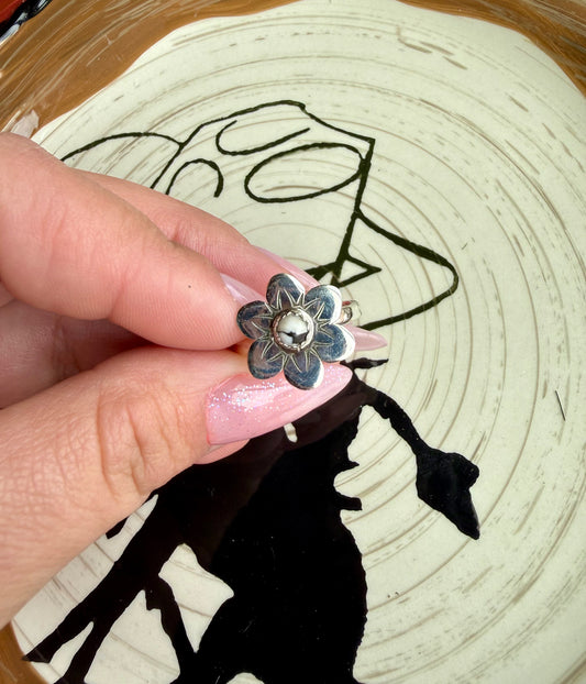 White buffalo flower ring